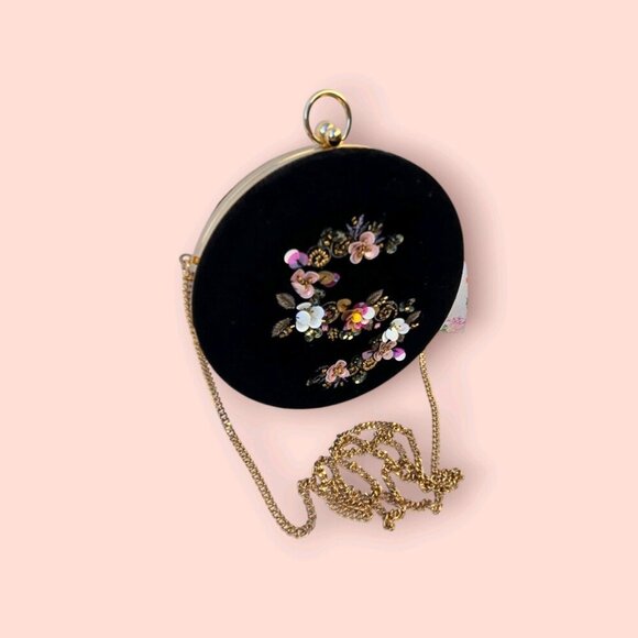 New Embroidered Letter S Round Velvet Clutch Beads Sequins Handmade Evening Bag - Picture 3 of 4